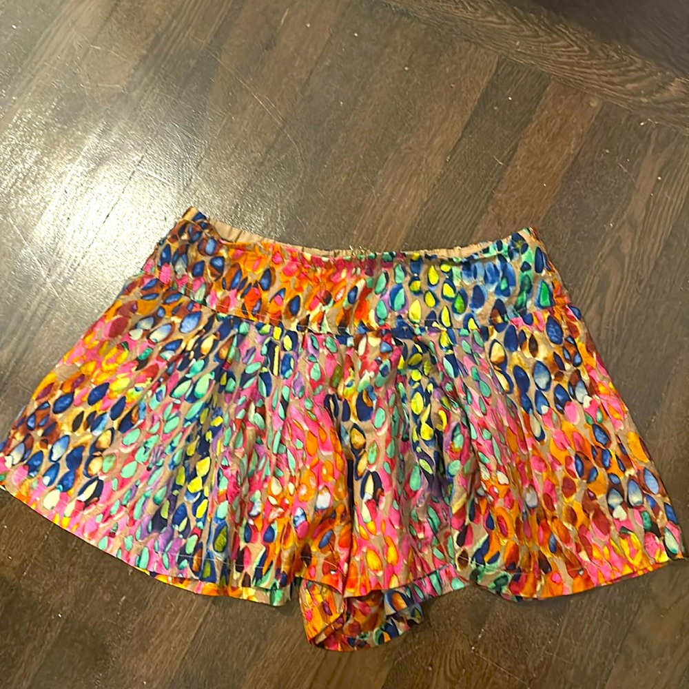 Nanette Lepore vibrant 100% silk shorts - size small